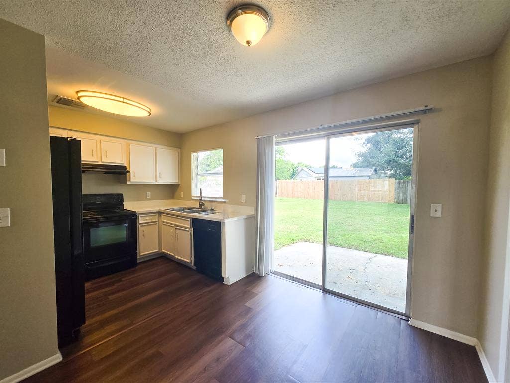 Orlando room in a nice home