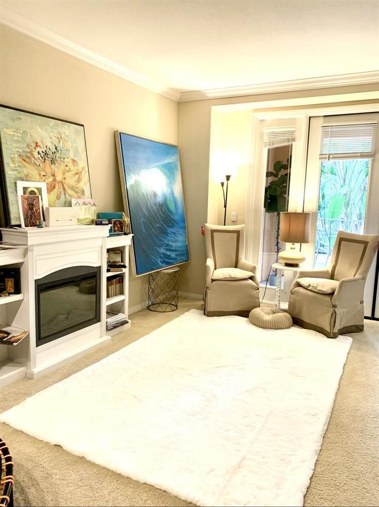 Share 3 story townhouse