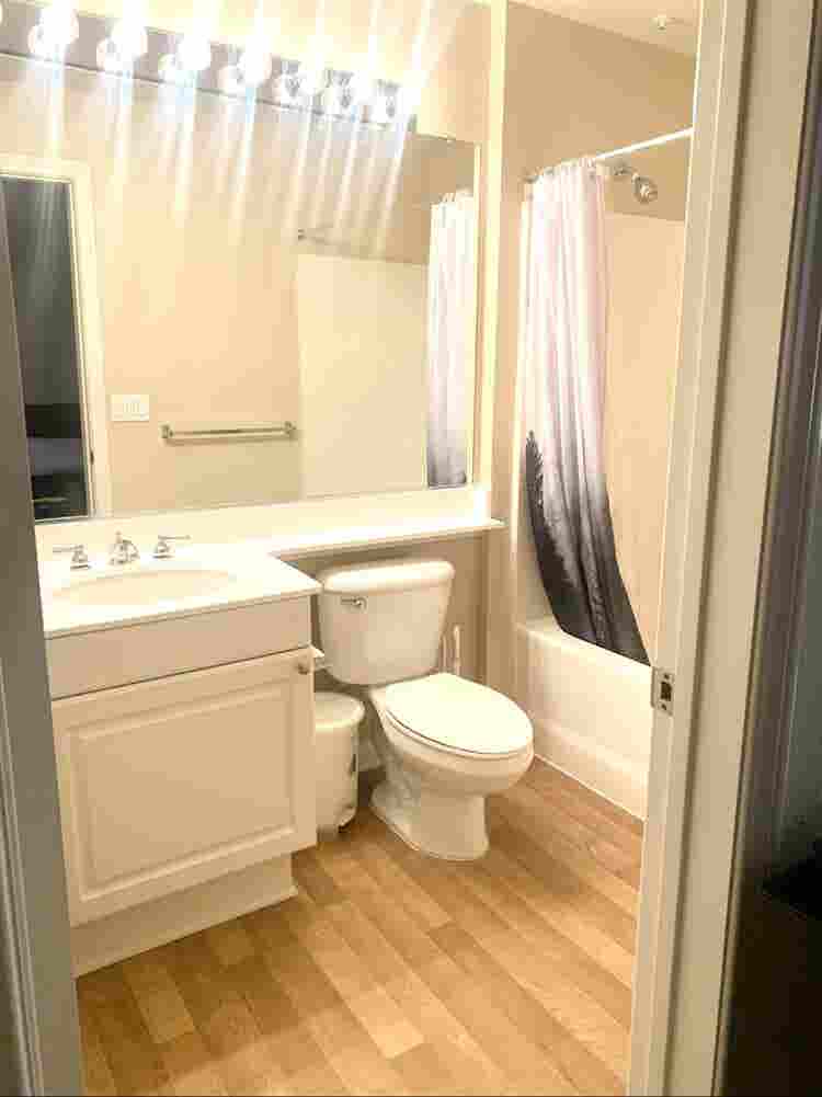 Share  3 story townhouse