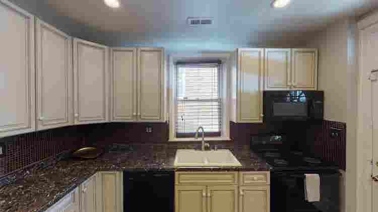 1 BR in Washington