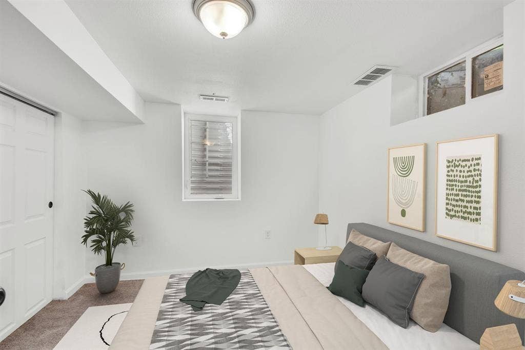 4 BR in Denver