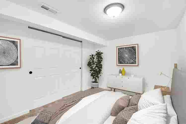 4 BR in Denver