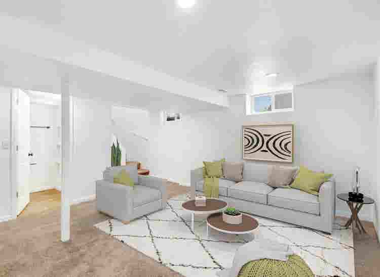 4 BR in Denver