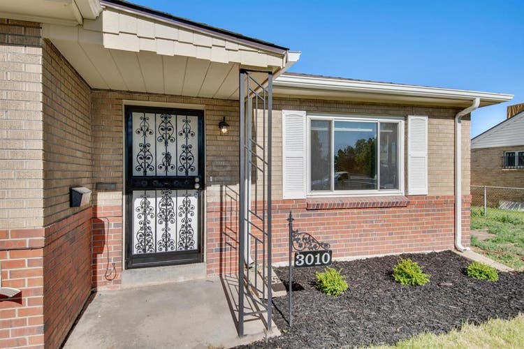 4 BR in Denver