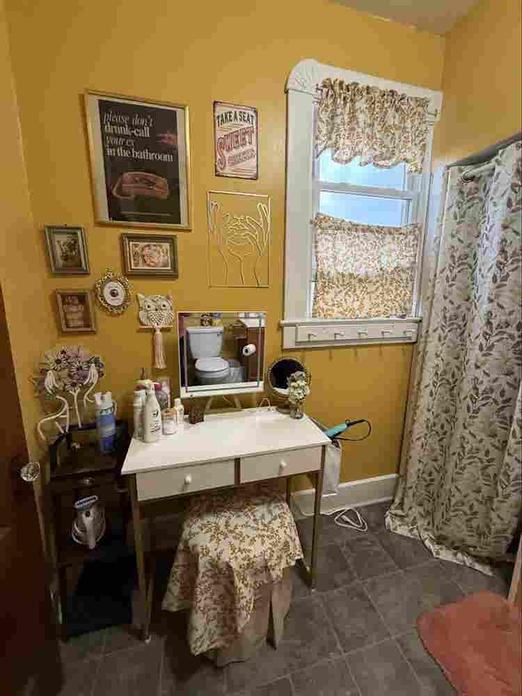 Private room in fountain square