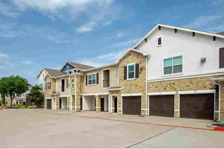 Lease term take over 1 bedroom apt