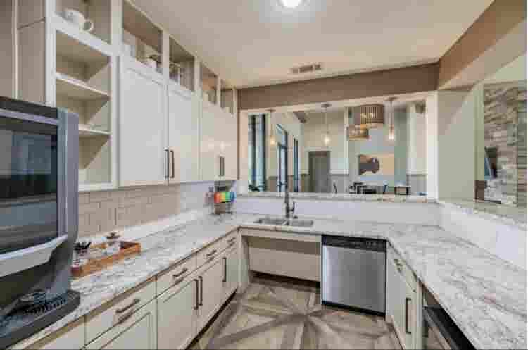 Lease term take over 1 bedroom apt