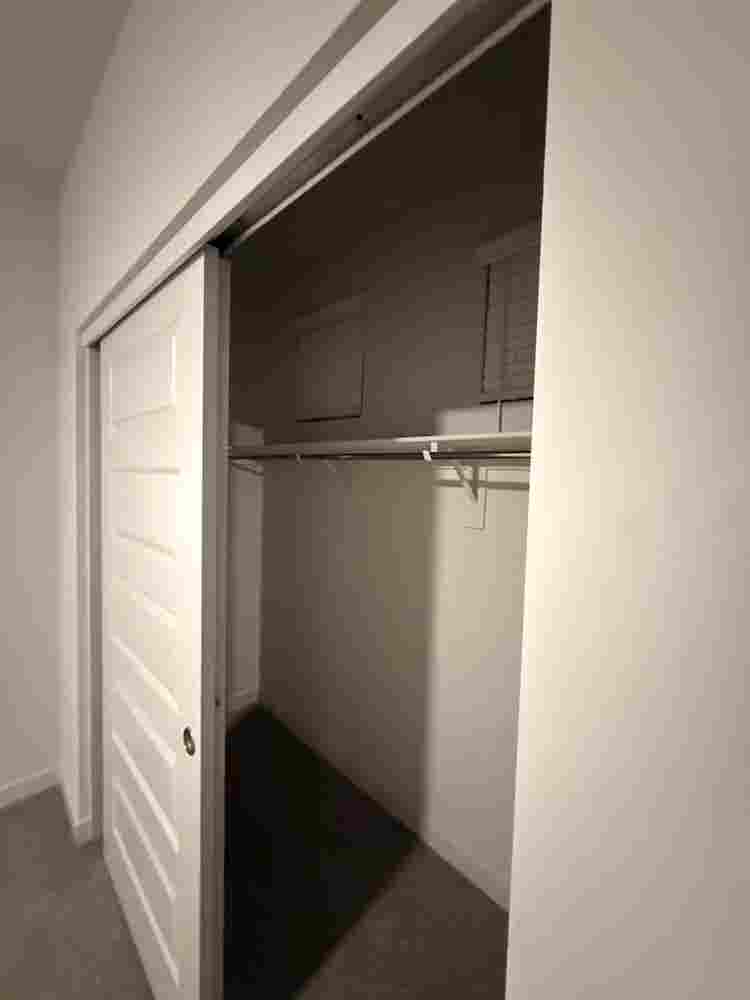 find roommate!