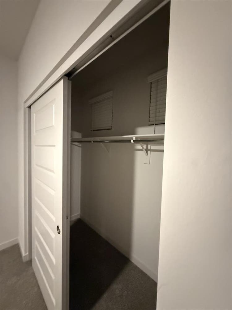 find roommate!