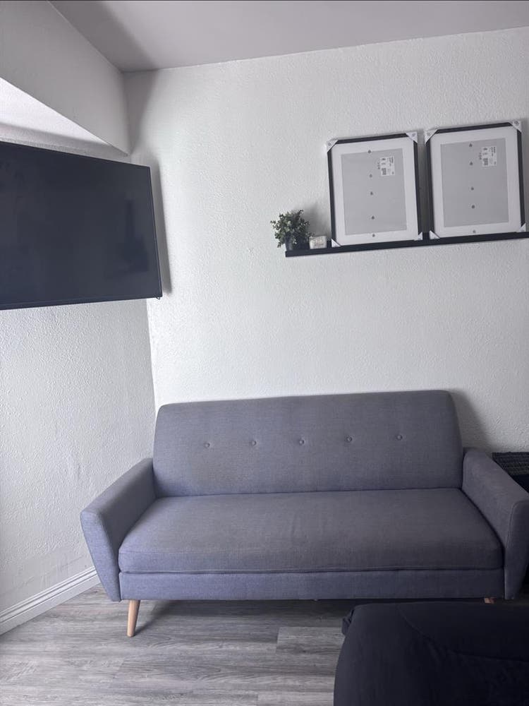 Room for rent (USC college area)