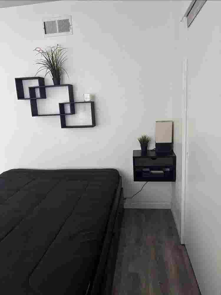 Room for rent (USC college area)