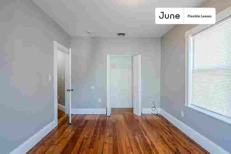 4 BR in Boston