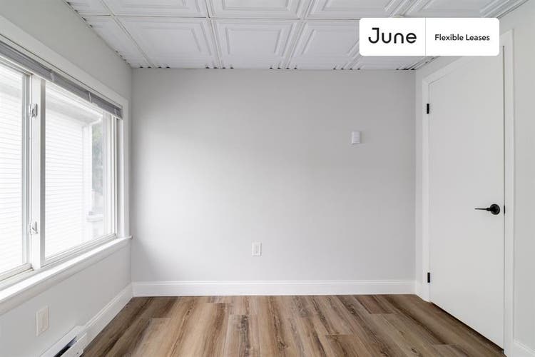 1 BR in Boston