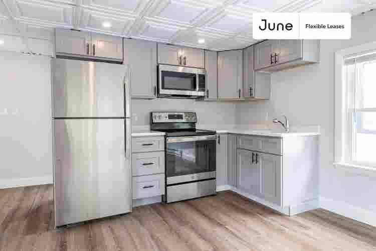 1 BR in Boston