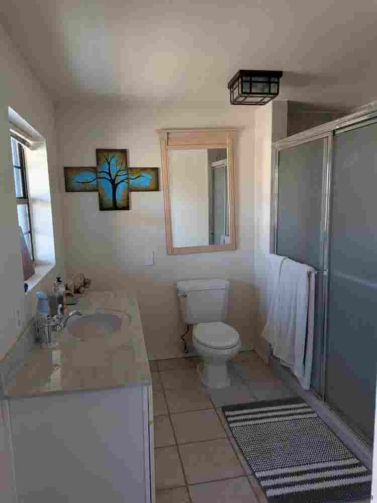 Large Private bedroom with en suite