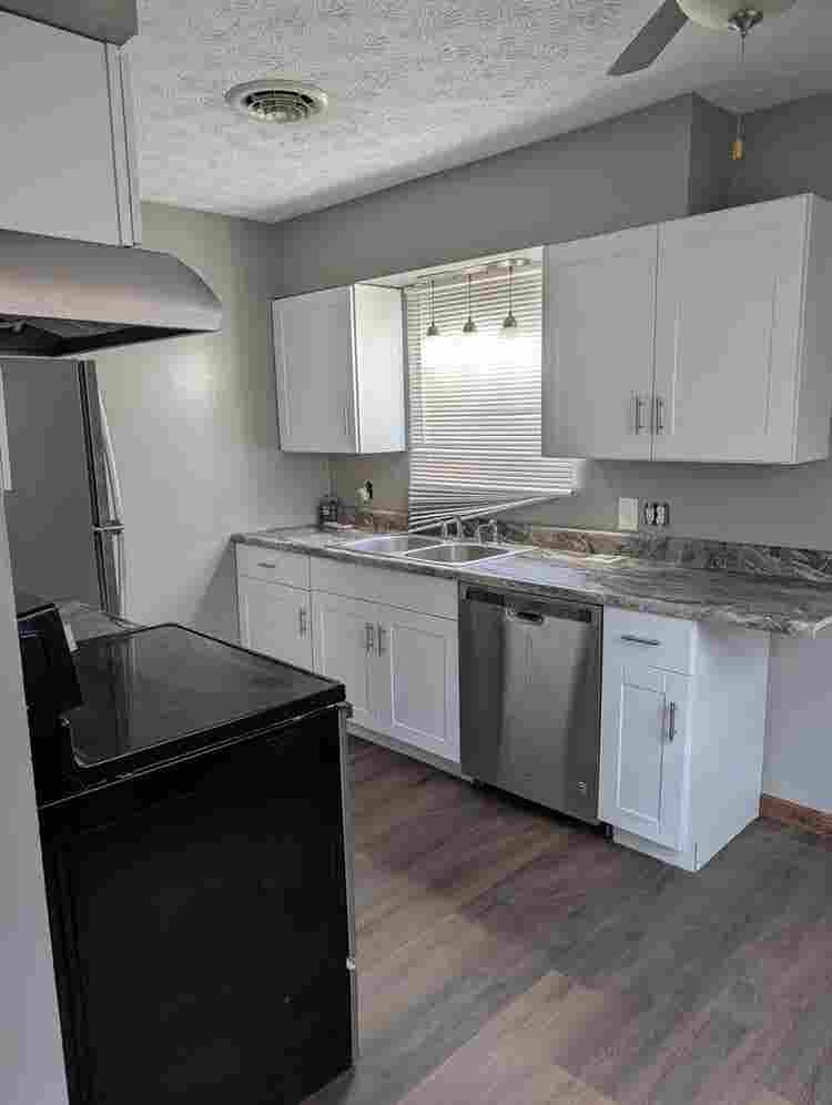 Looking for a responsible roommate.