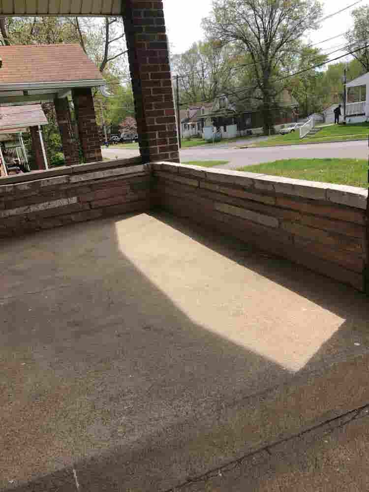 Adorable 2beds 
Home with Upgrades