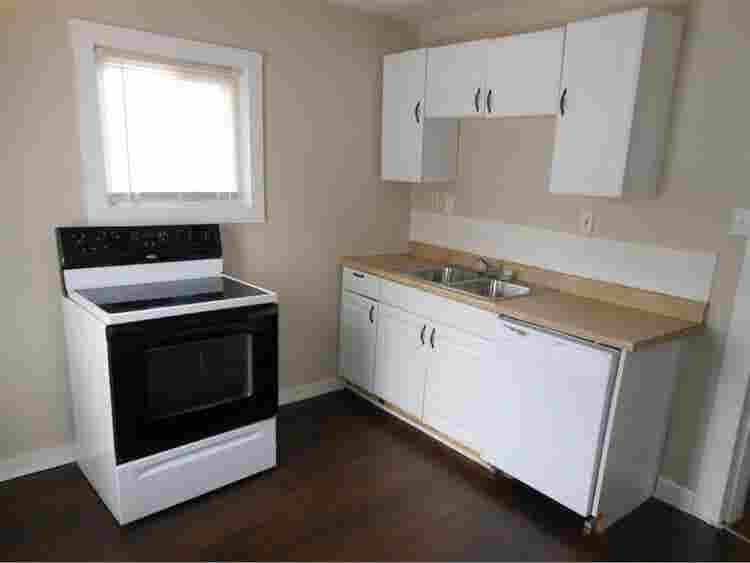 Adorable 2beds 
Home with Upgrades