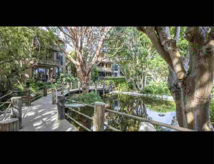 ROOM FOR RENT – Mariners Village