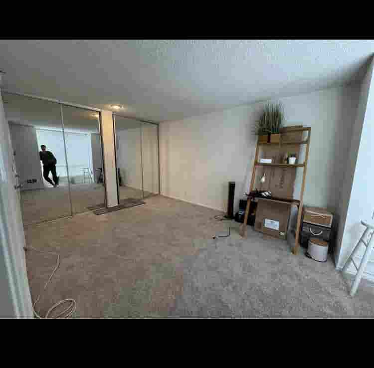 ROOM FOR RENT – Mariners Village