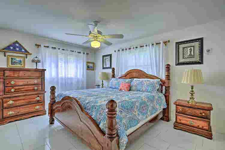 Gorgeous 3Bedroom Pool Home