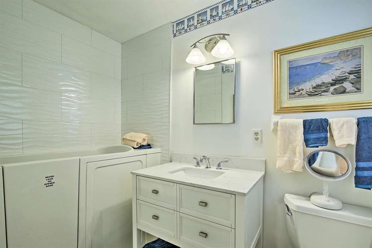 Gorgeous 3Bedroom Pool Home