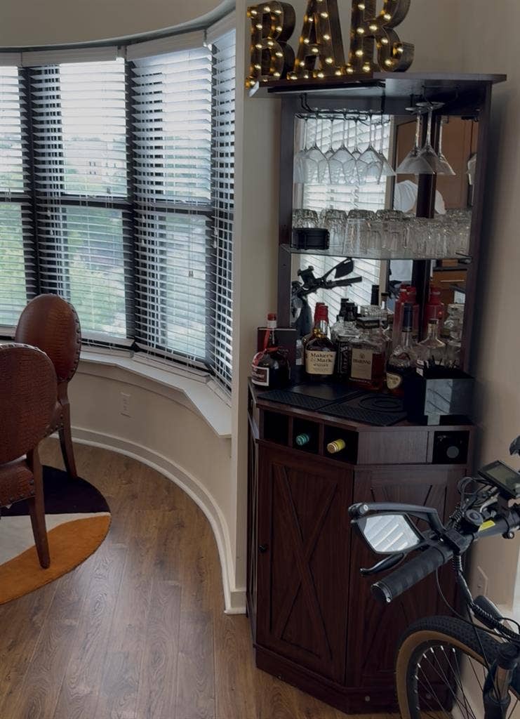 Furnished Penthouse Apt Room 2 Rent