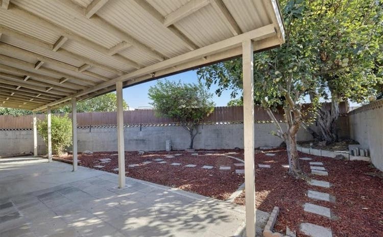 $
Roommate for Gardena
House