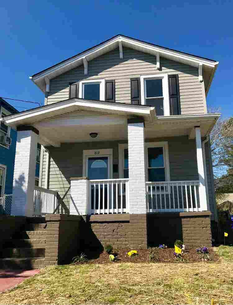 Looking for roommate