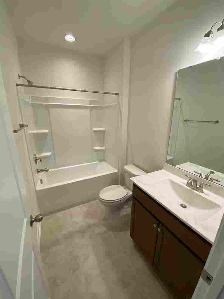 4 BR in Apex