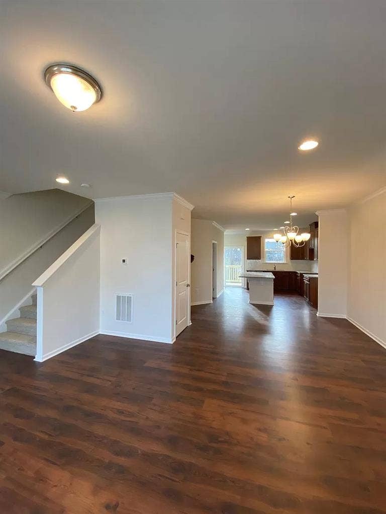 4 BR in Apex