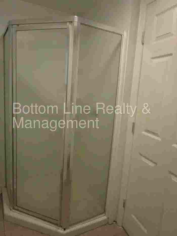 4 BR in Apex