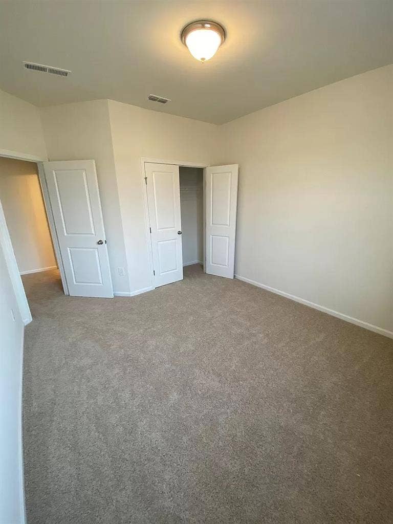 4 BR in Apex