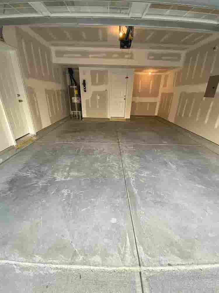 4 BR in Apex