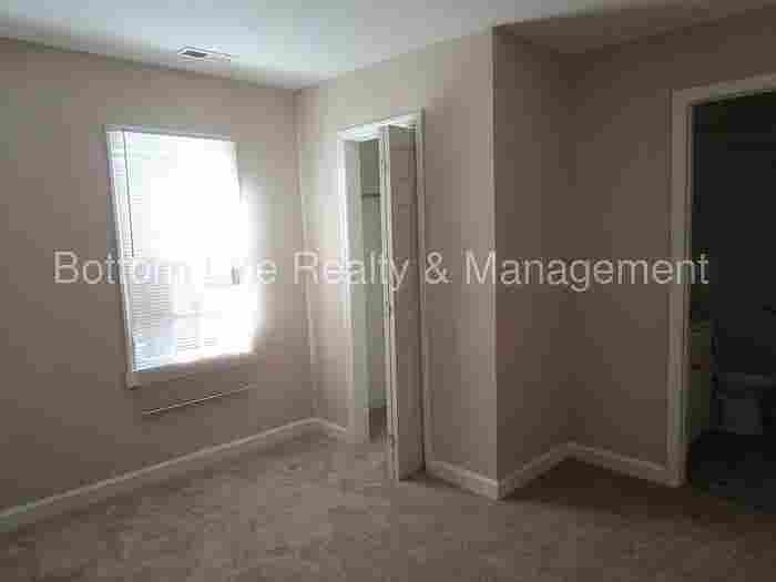 4 BR in Apex