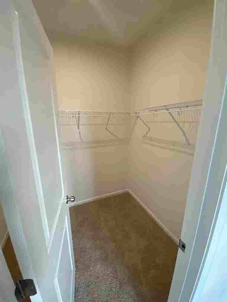 4 BR in Apex