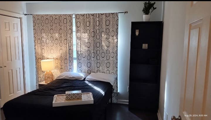 Furnished Weekly room for rent