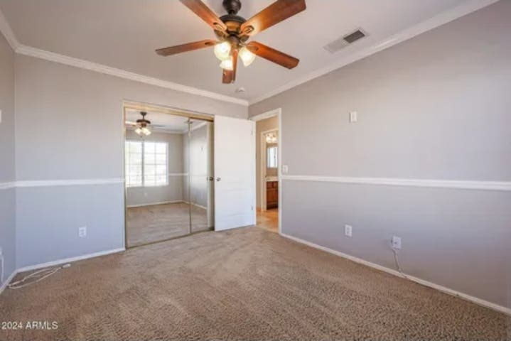 Room for Rent - Pool & Private Bath