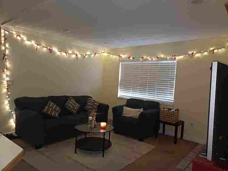 Room at Riverside Apartments
