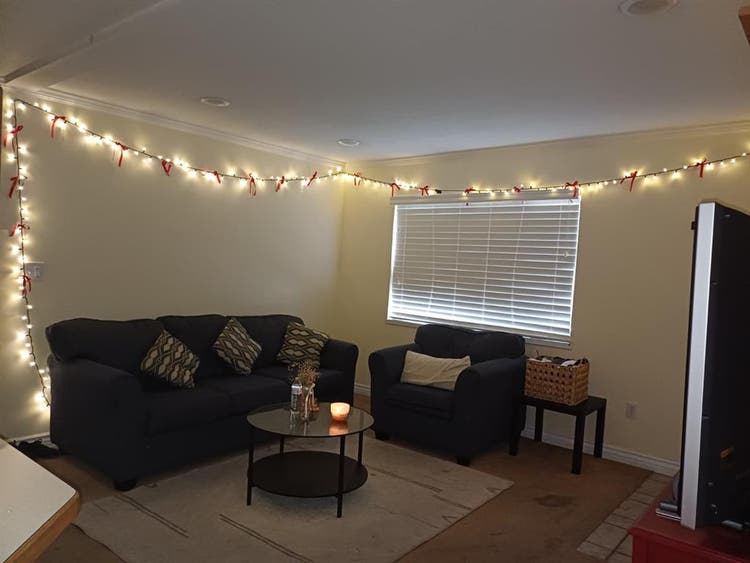 Room at Riverside Apartments