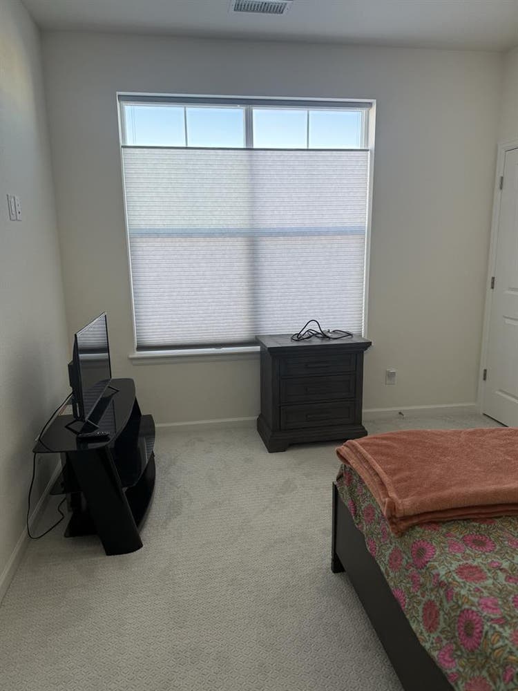 Independent room and separate bath
