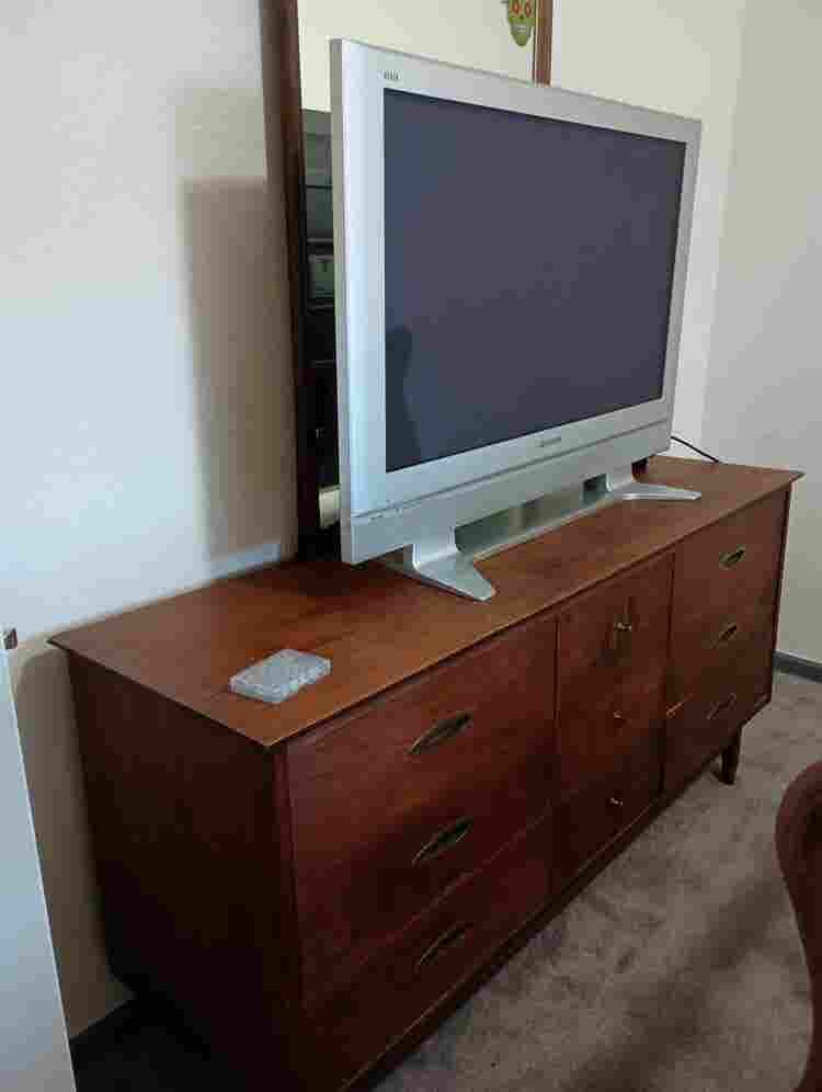Room for rent w/shared bathroom