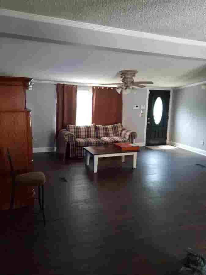ROOMMATES WANTED