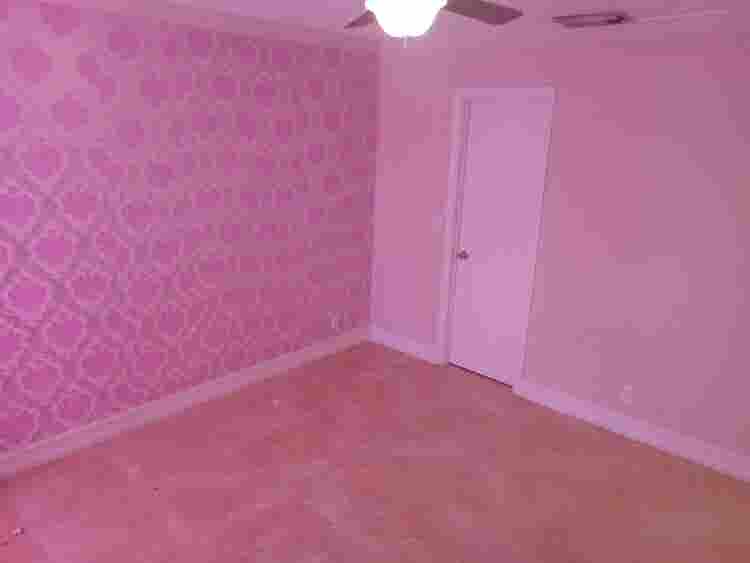 1 Room with a Share Bathroom