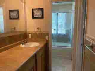 1 Room with a Share Bathroom