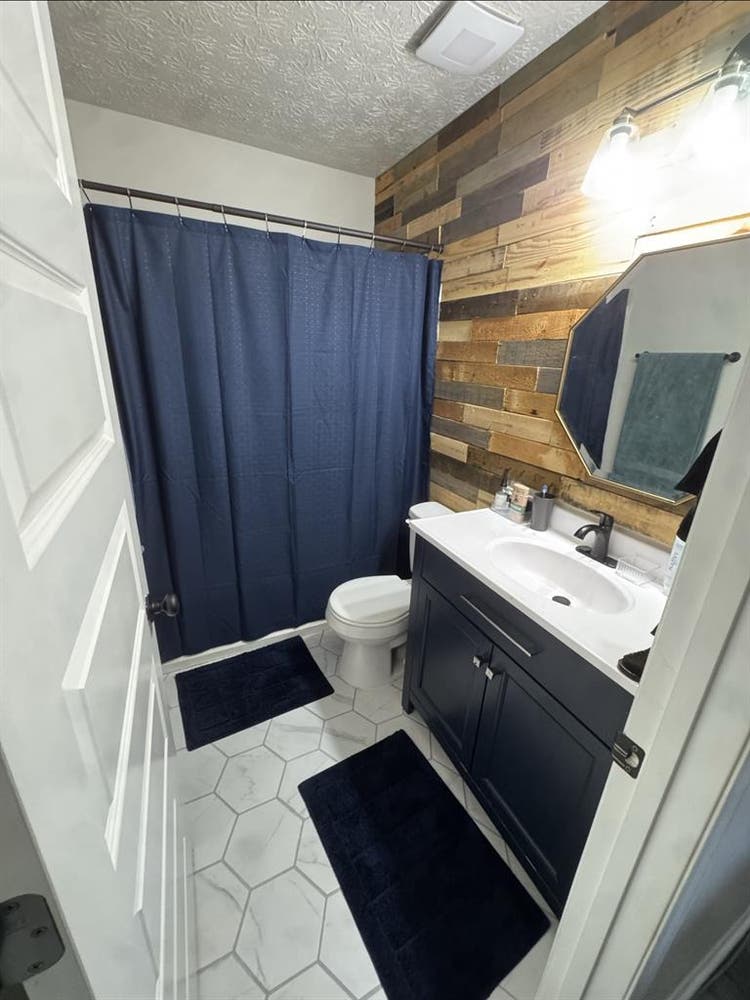 Room for rent - pet friendly