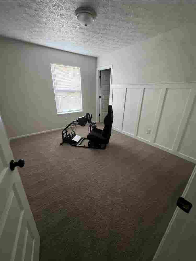 Room for rent - pet friendly