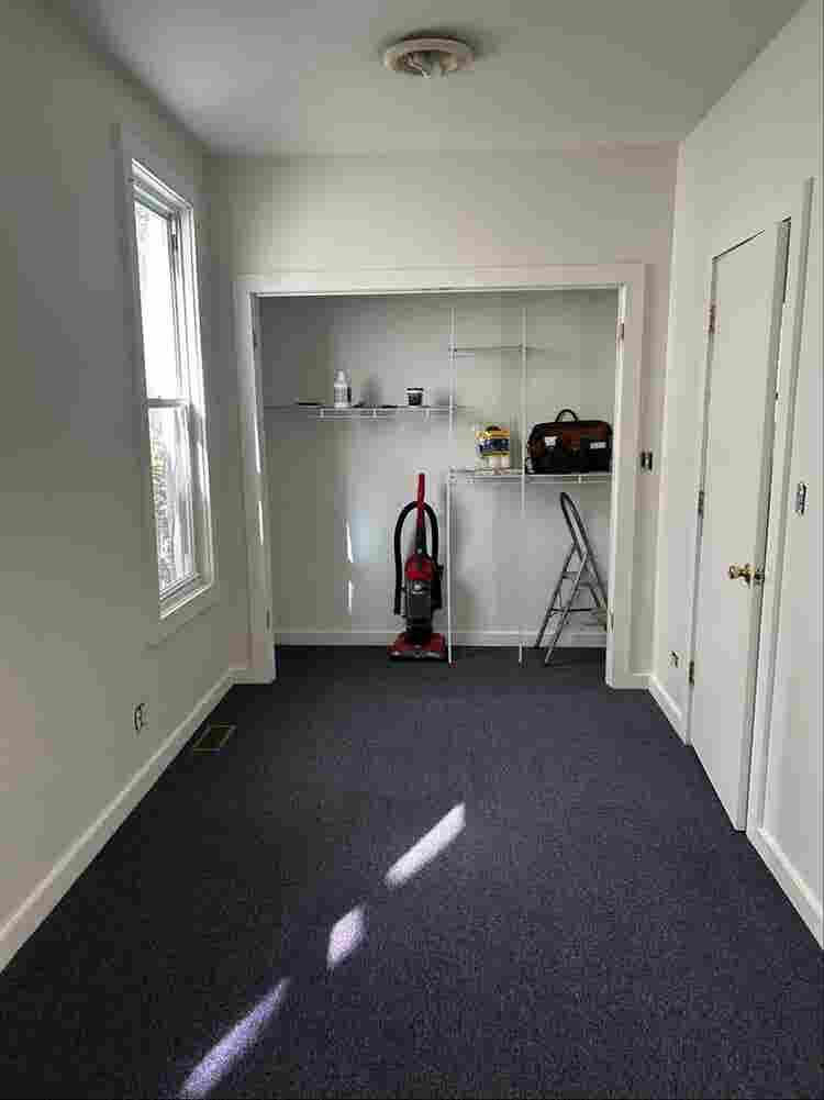 Room for Rent in Logan Squaree