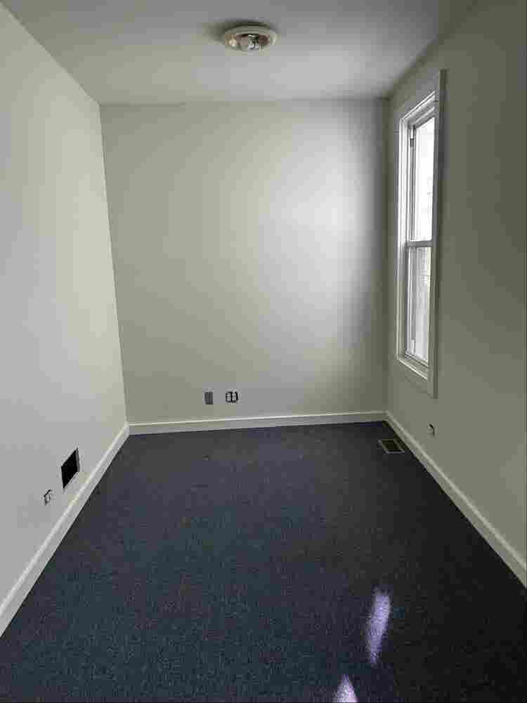 Room for Rent in Logan Squaree