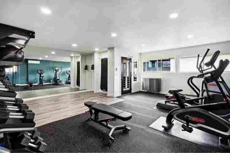 TownHouse Room in Prime location